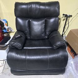 Recliner and lift chair collection