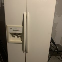 Kenmore Double Door Refrigerator With Ice Maker