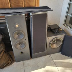 Vintage Polk 3 Way Towers &KLH 10"Subwofer