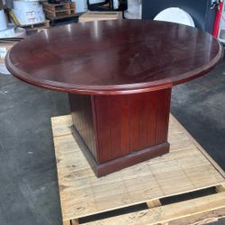 Round Table