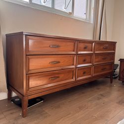 Vintage Mid Century Dixie 9 Drawer Dresser 