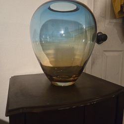 Crystal Vase HAND BLOWN BY SASAKI SENGAI, NICE COLLECTOR'S ITEM.