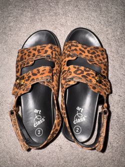 Girl’s Sandals