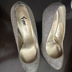 Fioni Nights Pumps 