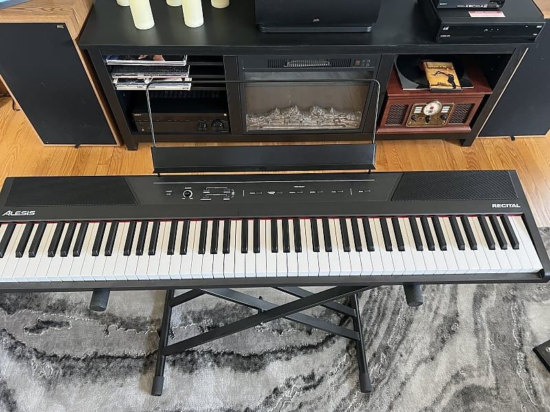 Alesis Recital 88-Key Digital Piano – mint condition