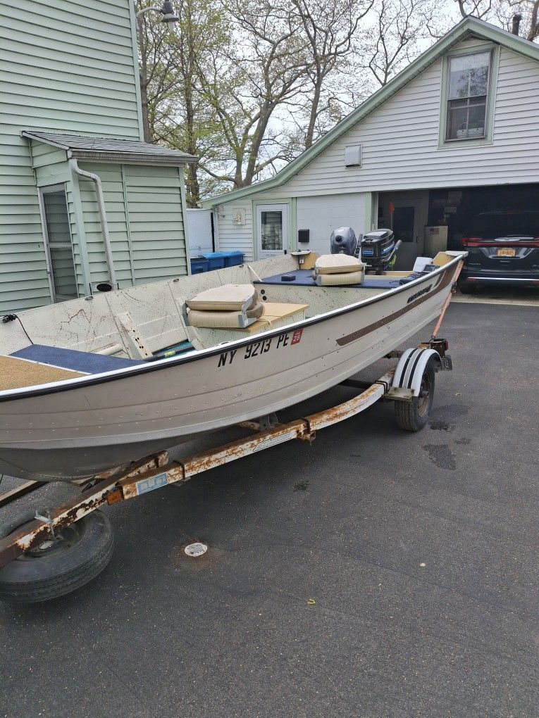 1981 16ft Starcraft Aluminun Boat.