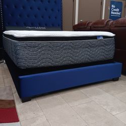 *Weekend Special*---Blue Velvet Fabric Charming King Beds---Now $149---Delivery Available🤝