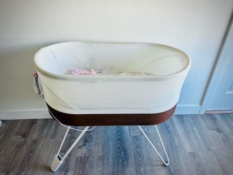 SNOO Smart Sleeper Bassinet