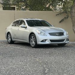 2015 Infiniti Q40