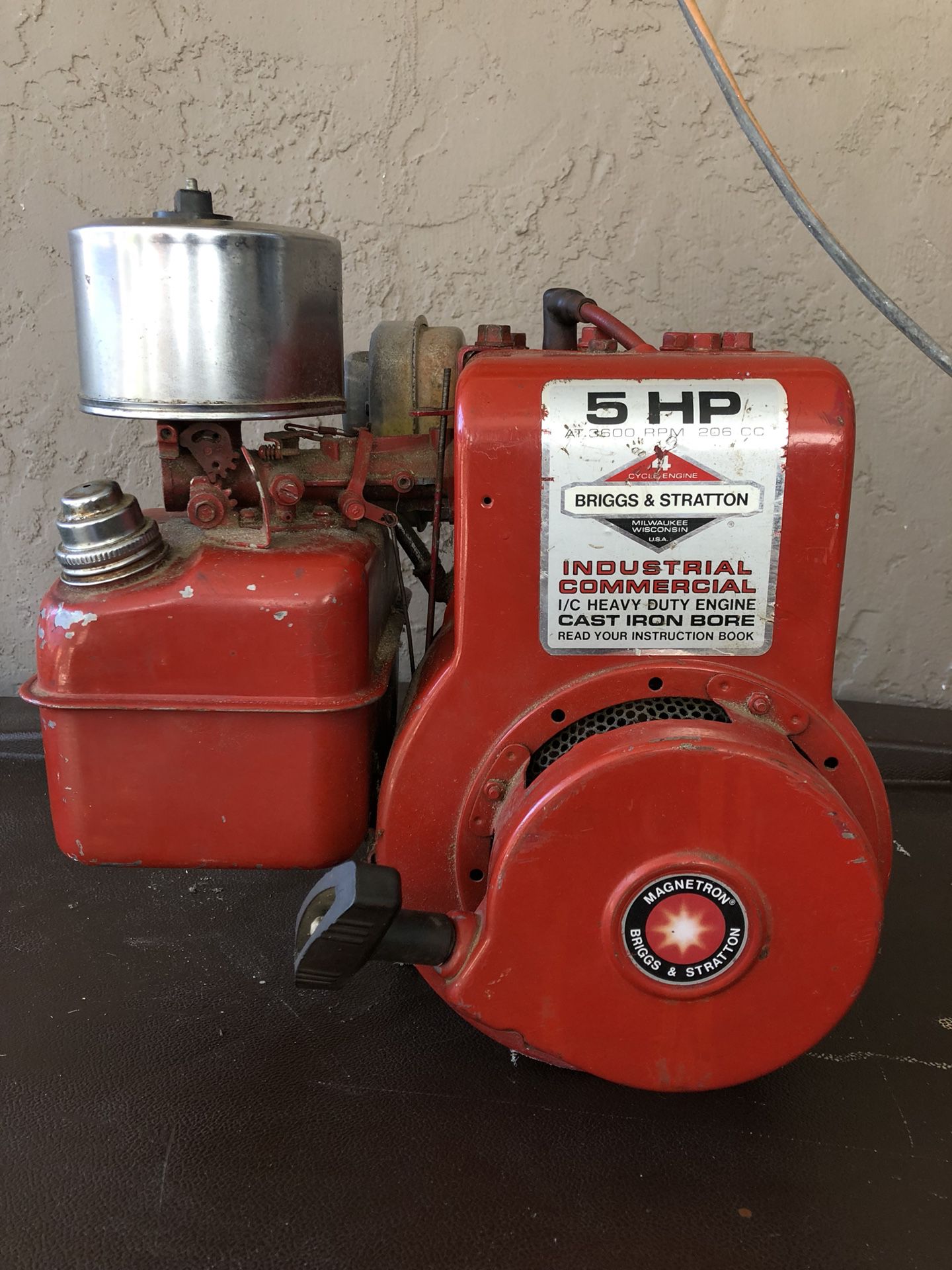 Oude man Donau knijpen Briggs and Stratton Magnetron 5HP for Sale in Sacramento, CA - OfferUp
