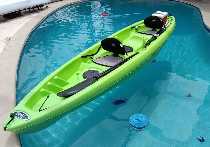 2 PERSON PELICAN KAYAK WITH PADDLES