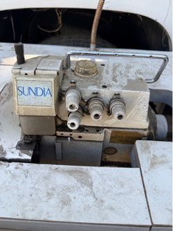 Sundia EA5-965M 16C 530/C Sewing Machine