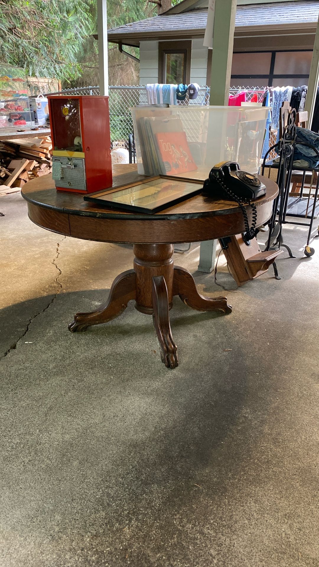 Claw Foot Table