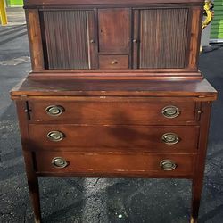 Antique Federal Inlaid Mahogany Tambour Desk