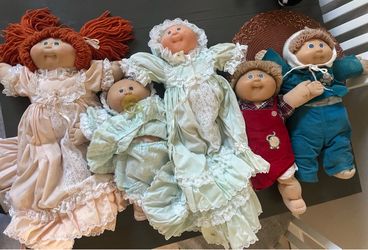 Vintage Cabbage Patch dolls