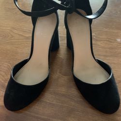 LC Lauren Conrad Scrappy Heel Size 9 
