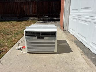 Air conditioner 12,000 BTU COLD 🥶