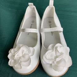 Koala Kids toddler girl size 8 Easter ballet style white flats w/hard sole dress shoes