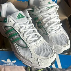 ADIDAS RESPONSE CL women’s 