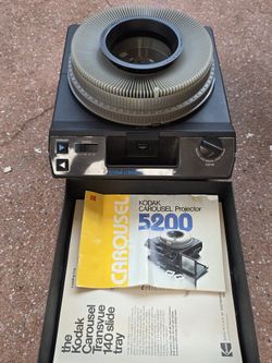 KODAK CAROUSEL Projector 5200