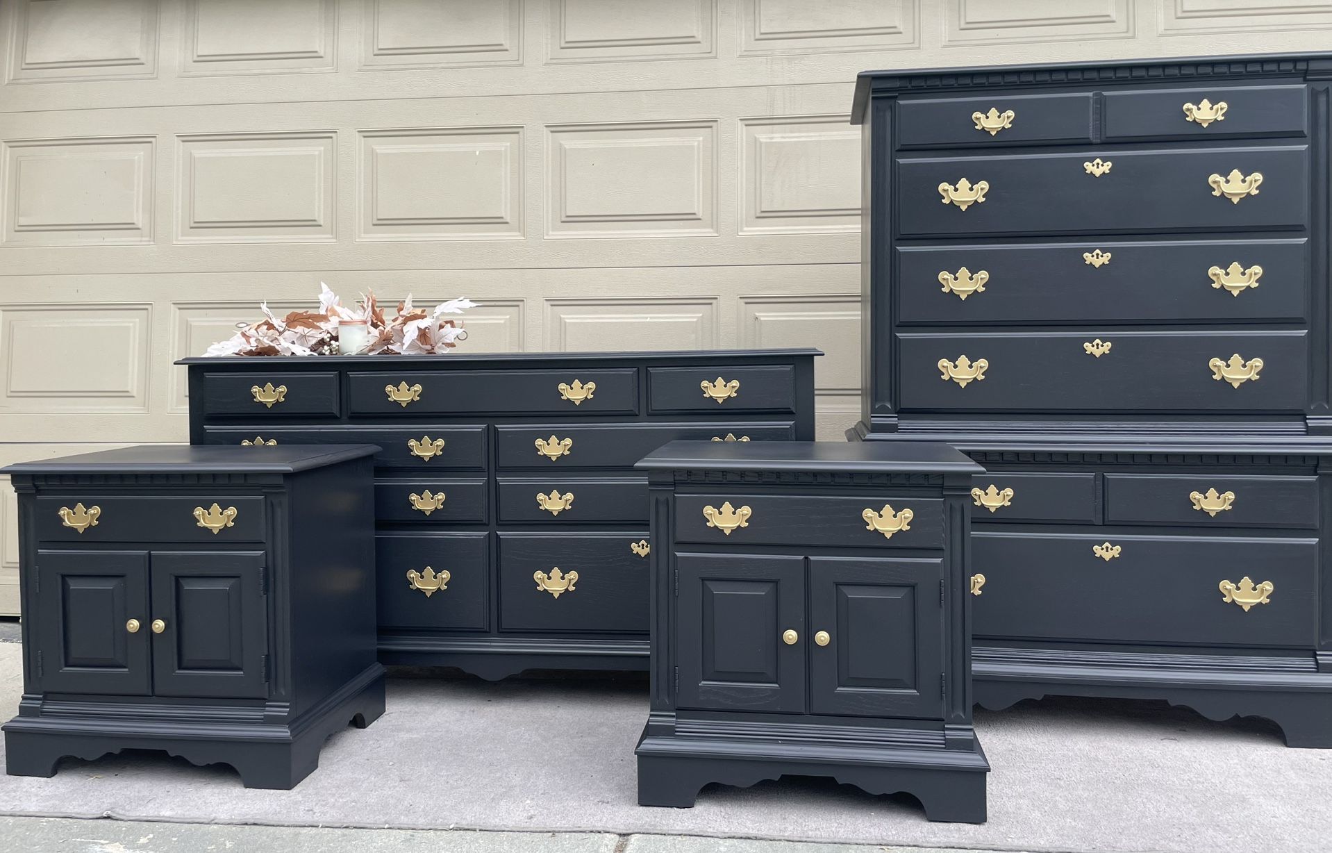 Gorgeous Dark Navy Black Pennsylvania House 4Piece Set