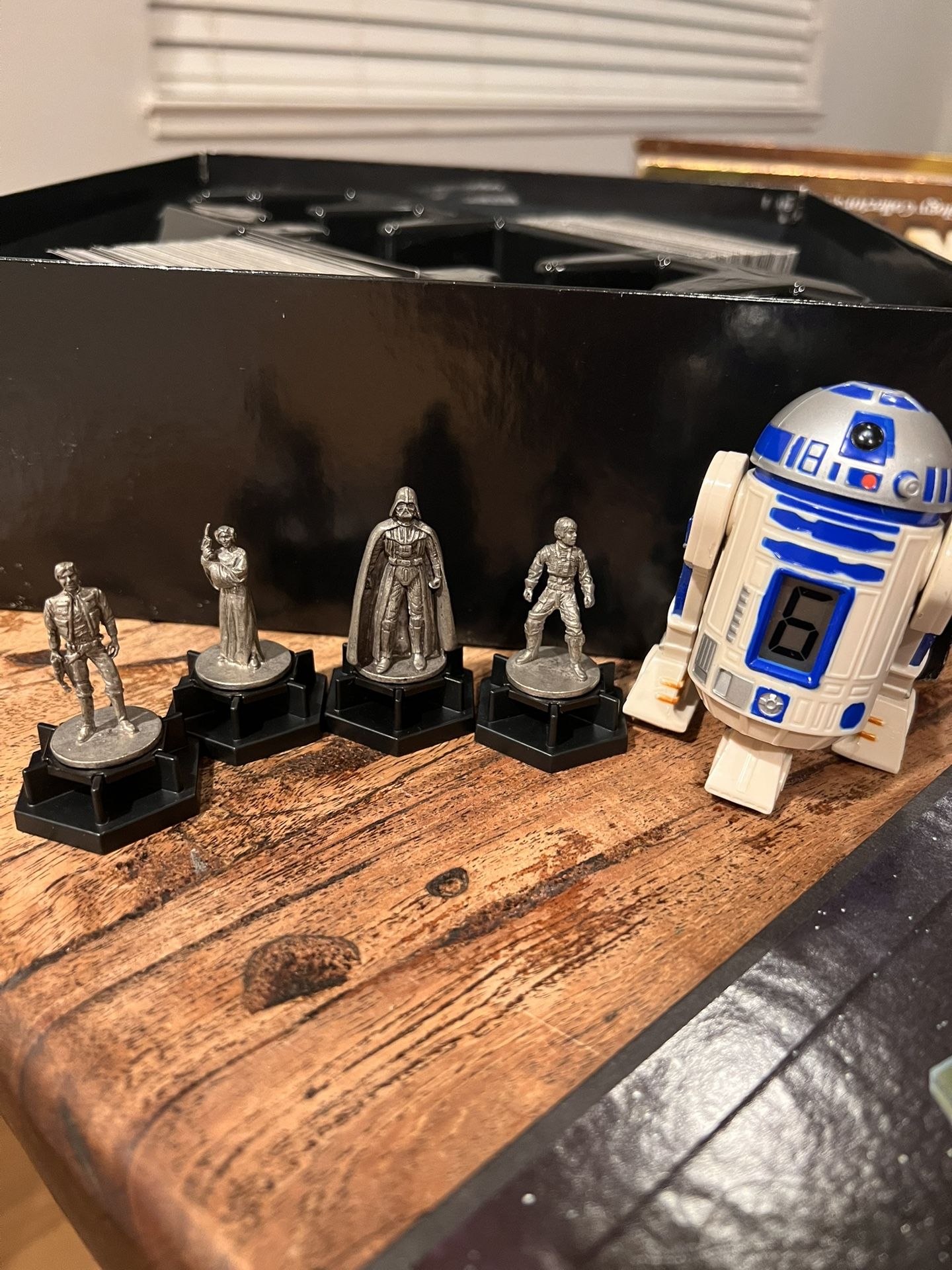 Vintage Trivial Pursuit Star Wars Classic Trilogy Collectors Edition Board Game 1997