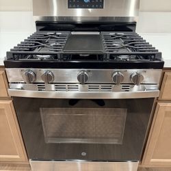 Brand New GE Stainless Steel Gas Stove 5 Burners 
