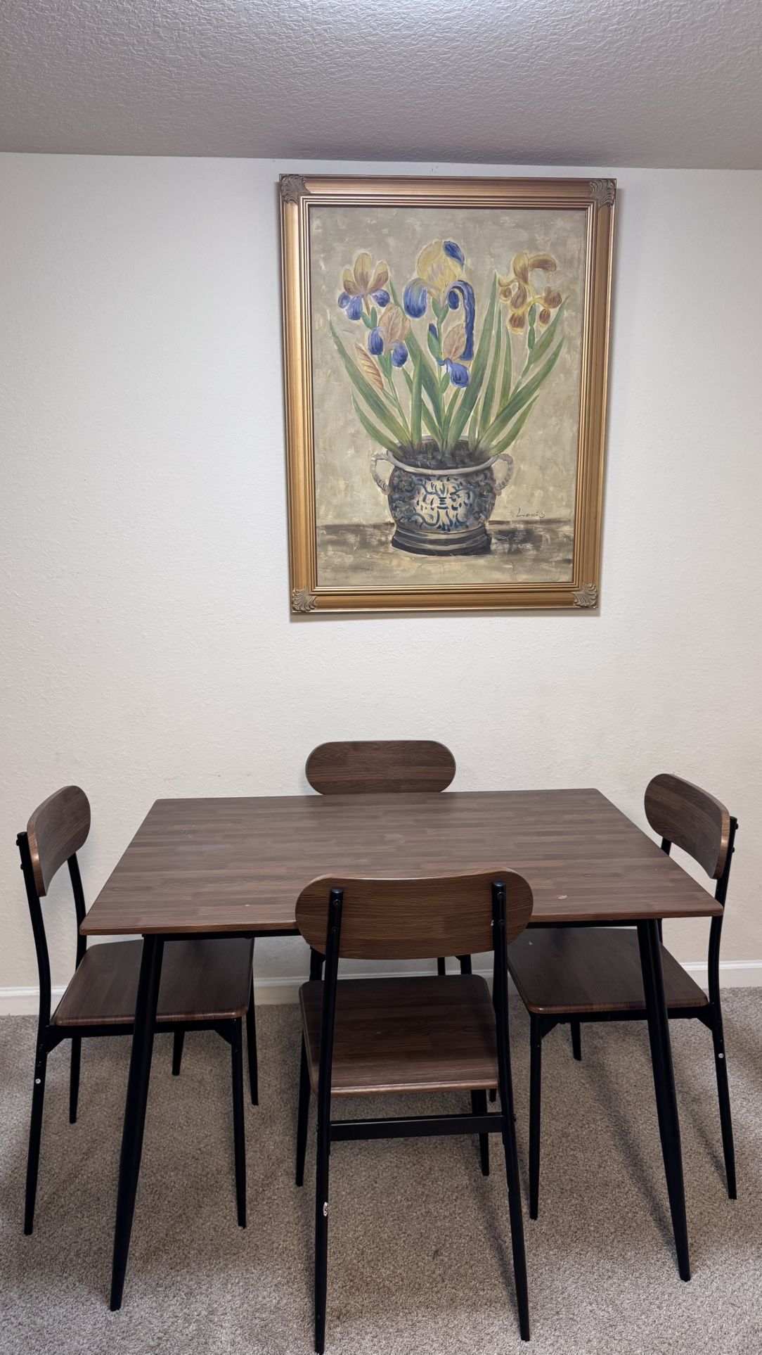 dining table + 4 chairs