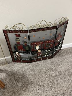 Vintage Christmas Fireplace Screen In Excellent Condition