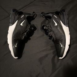 Air Max 270  