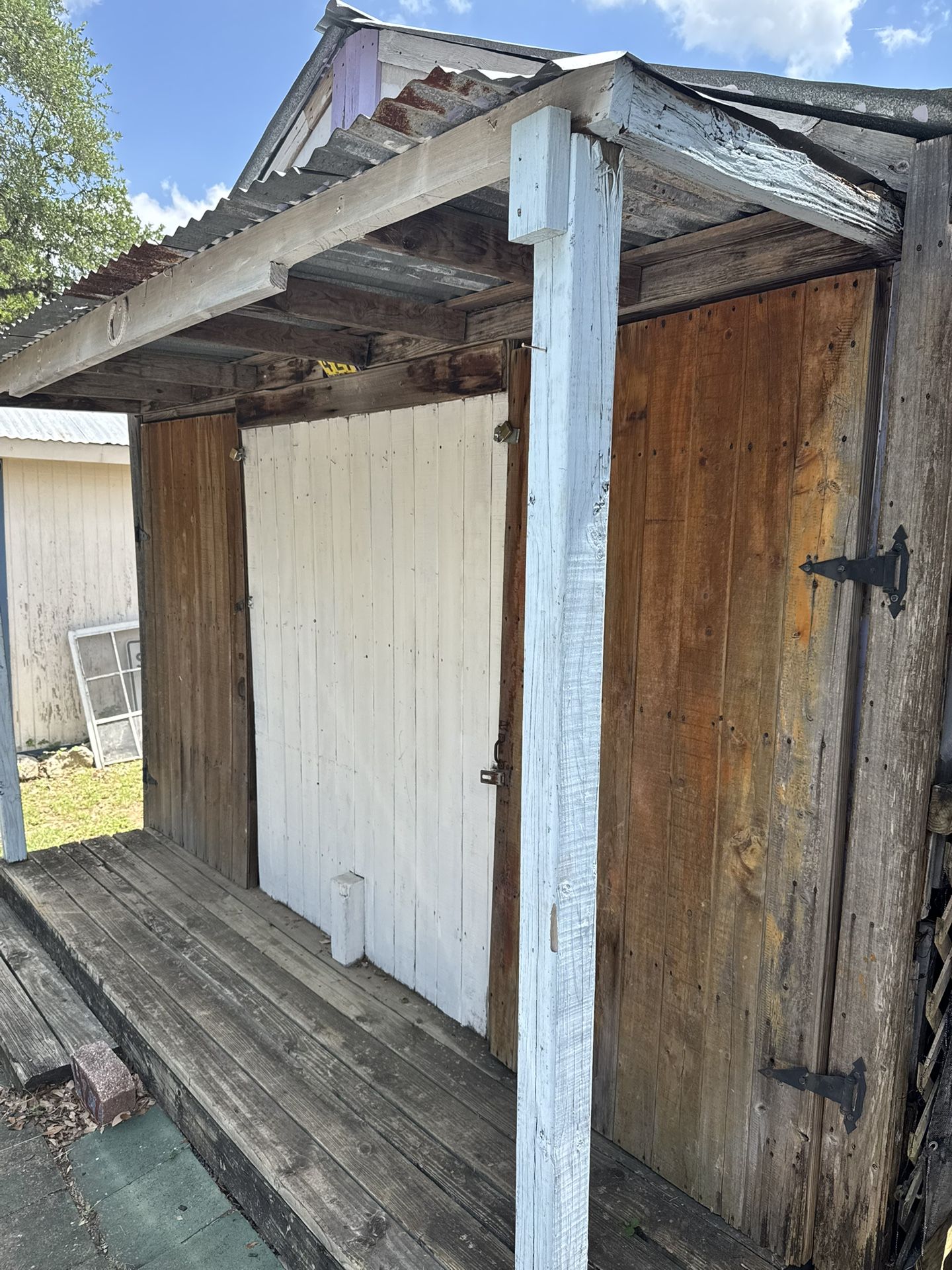 Selling out Spot/ Booth at Market days In Wimberly