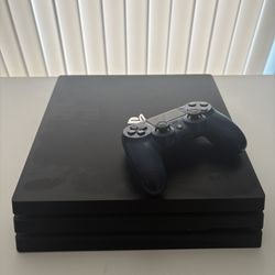 PlayStation 4 Pro – Works Perfectly – Controller Included