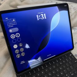 iPad Pro M2 Gen. 6 12.9” WiFi 128GB +Apple Magic Keyboard Case