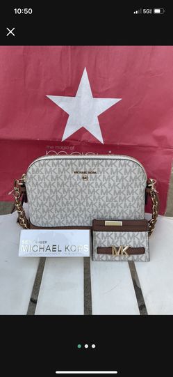 Michael Kors Set NWT pick up location in the city of Pico Rivera 