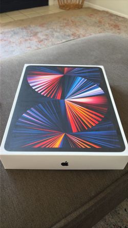 Apple iPad Pro 12.9-inch with Magic Keyboard and Black Pencil