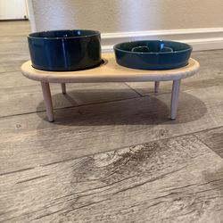 Dog bowls with stand