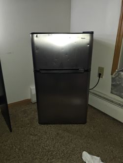 Haier Mini Fridge with Freezer – Works Great