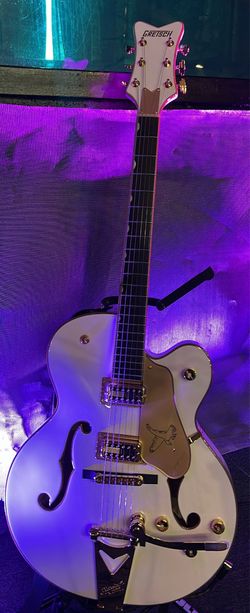 Gretsch Synchromatic Falcon Electric Guitar - Snowcrest White