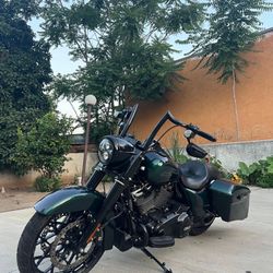 Harley-Davidson 