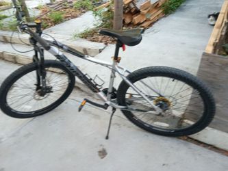 Schwinn 26" 21 Speeds Aluminum Mountain Bike