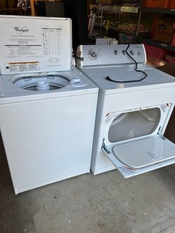 Whirlpool washer & Gas dryer set