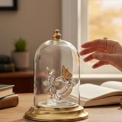 Hand-Blown Glass Hummingbird Gold Trim Glass Dome Cloche Messengers And Healing Theme. Like New Condition. This is a hand-blown glass hummingbird figu