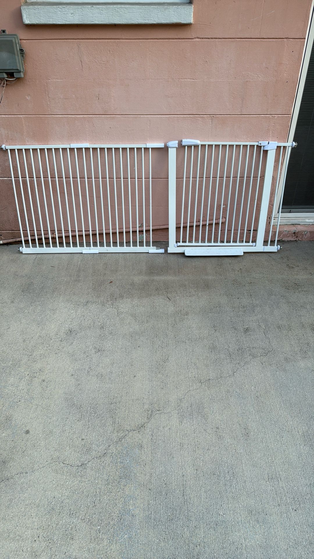 Pet Or Child Barrier With Gate