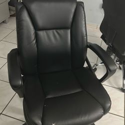 Computer Chair Slightly Ripped 