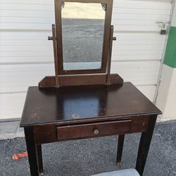 VANITY/ BENCH