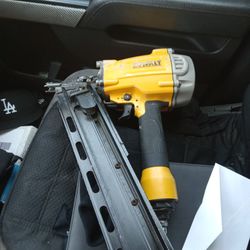 Dewalt 21 Degree Framing Air Nailgun 