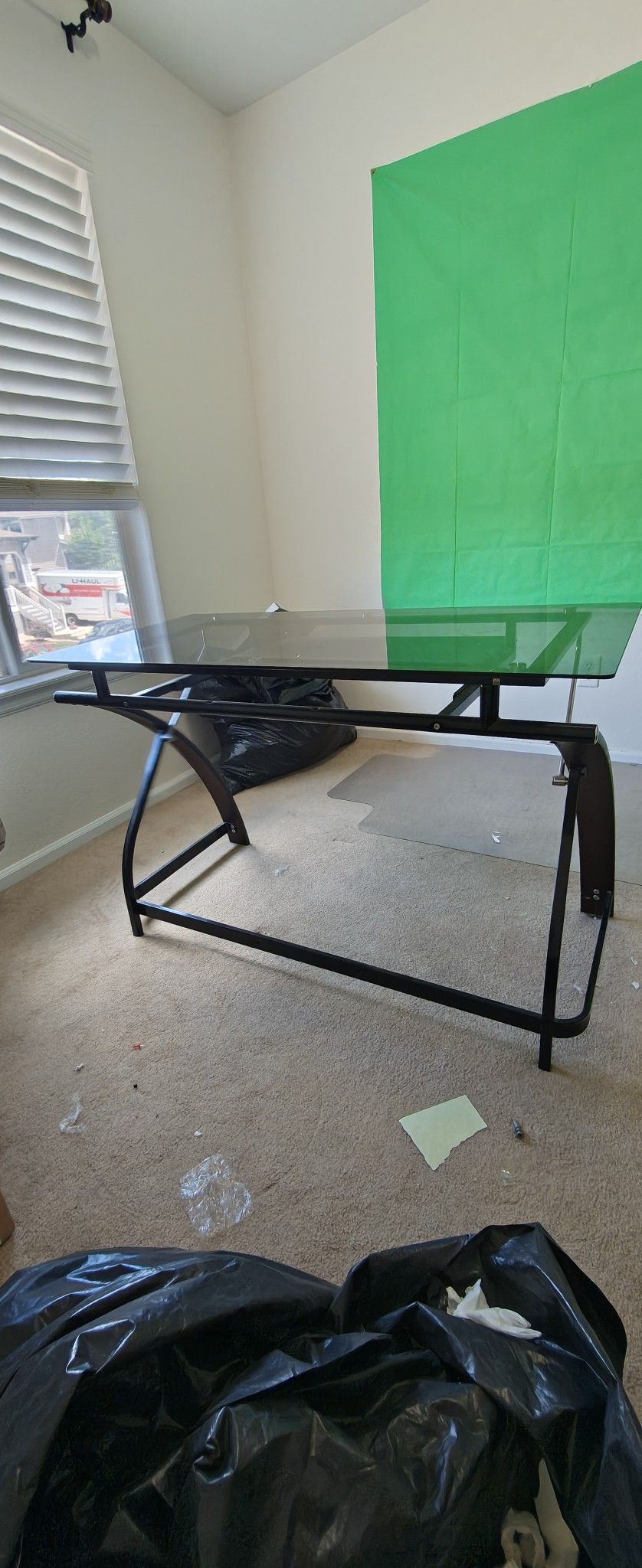 Office Glass Desk With Chair Mat For Carpet