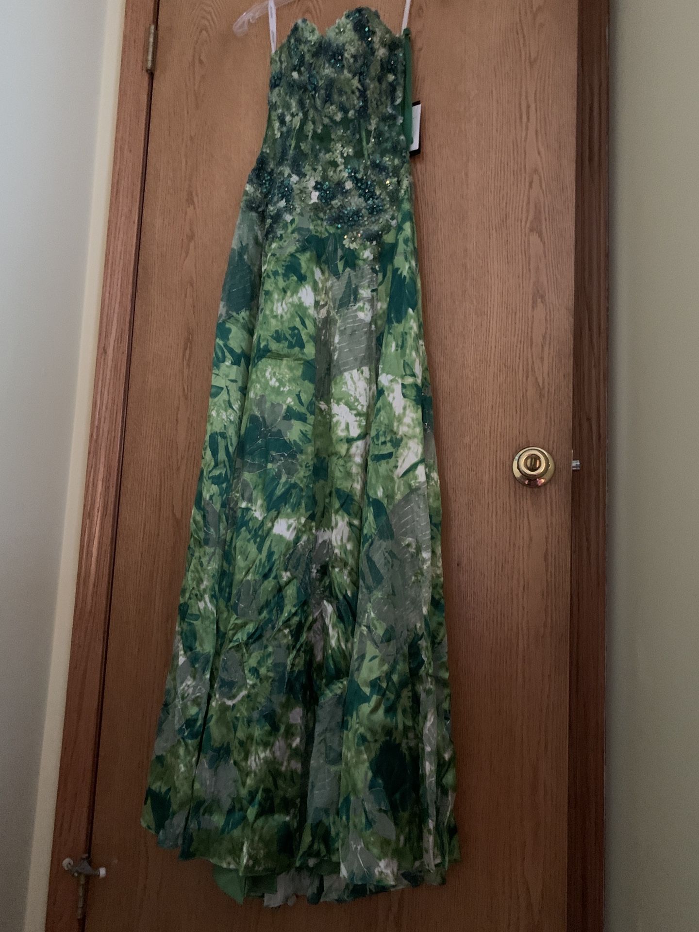 NEW Jovani Long Gown Size 4