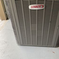 Lennox 3 1/2 Ton Straight Cool.   Like New