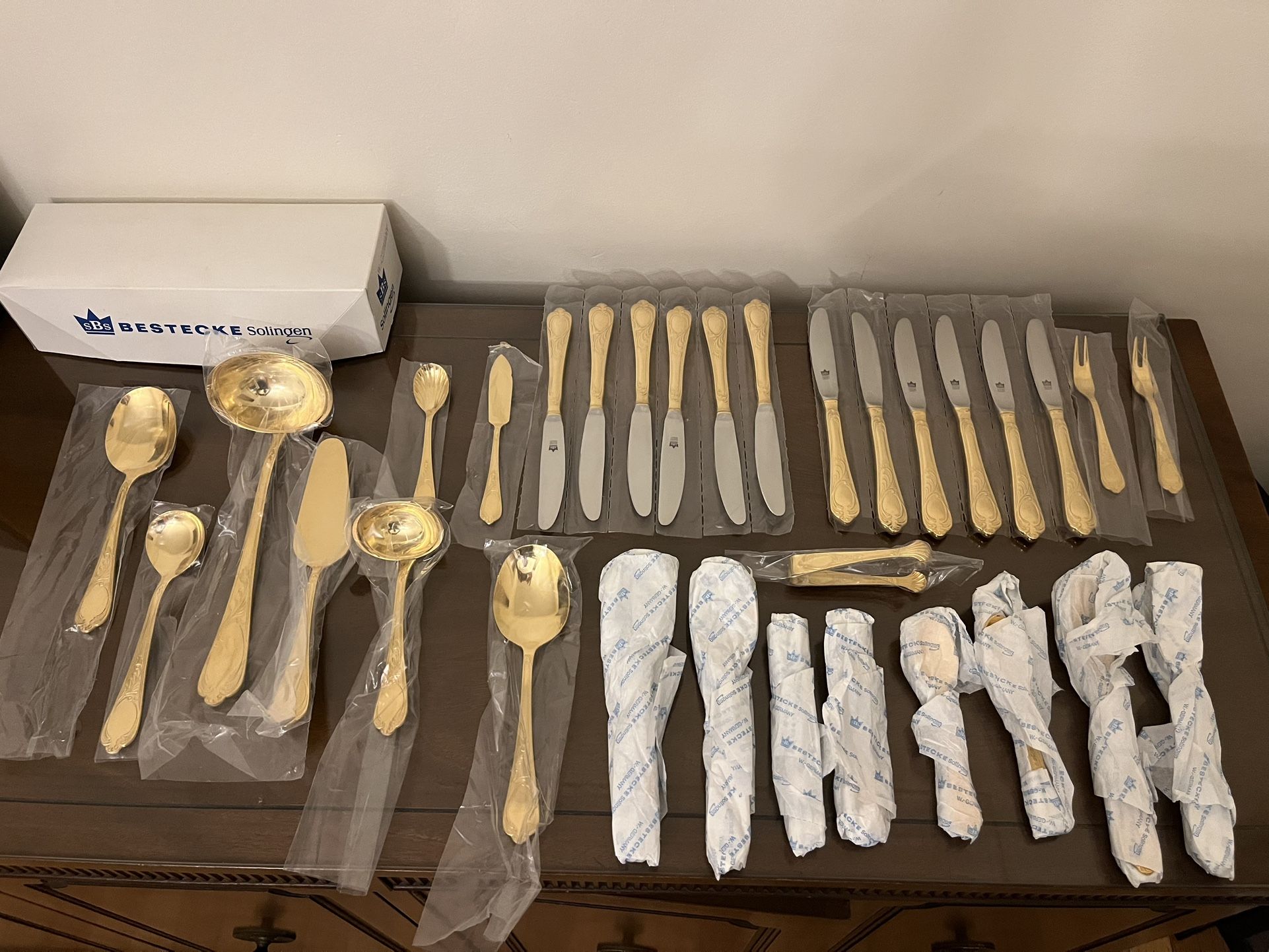 Solingen Bestecke Gold Plated Dinnerware Set for 12